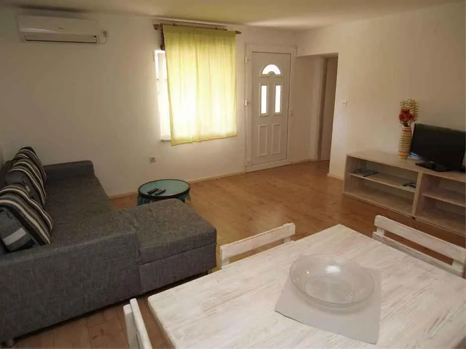 Apartments In Veli Losinj 26474